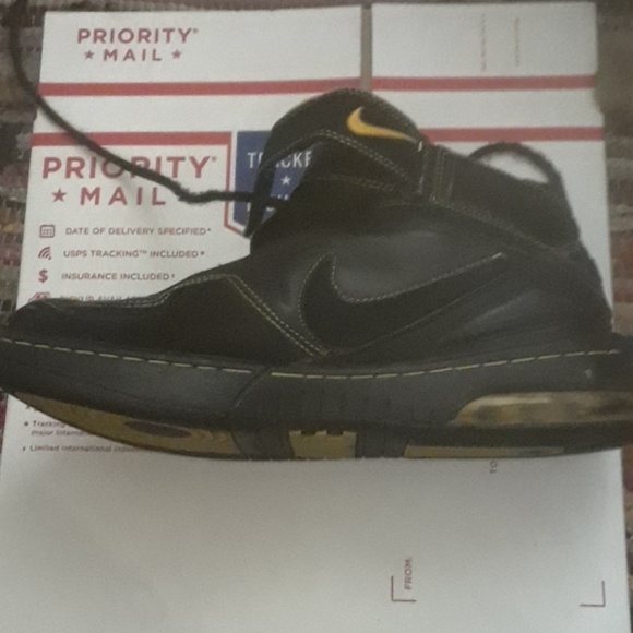 nike air force 1 est 1982